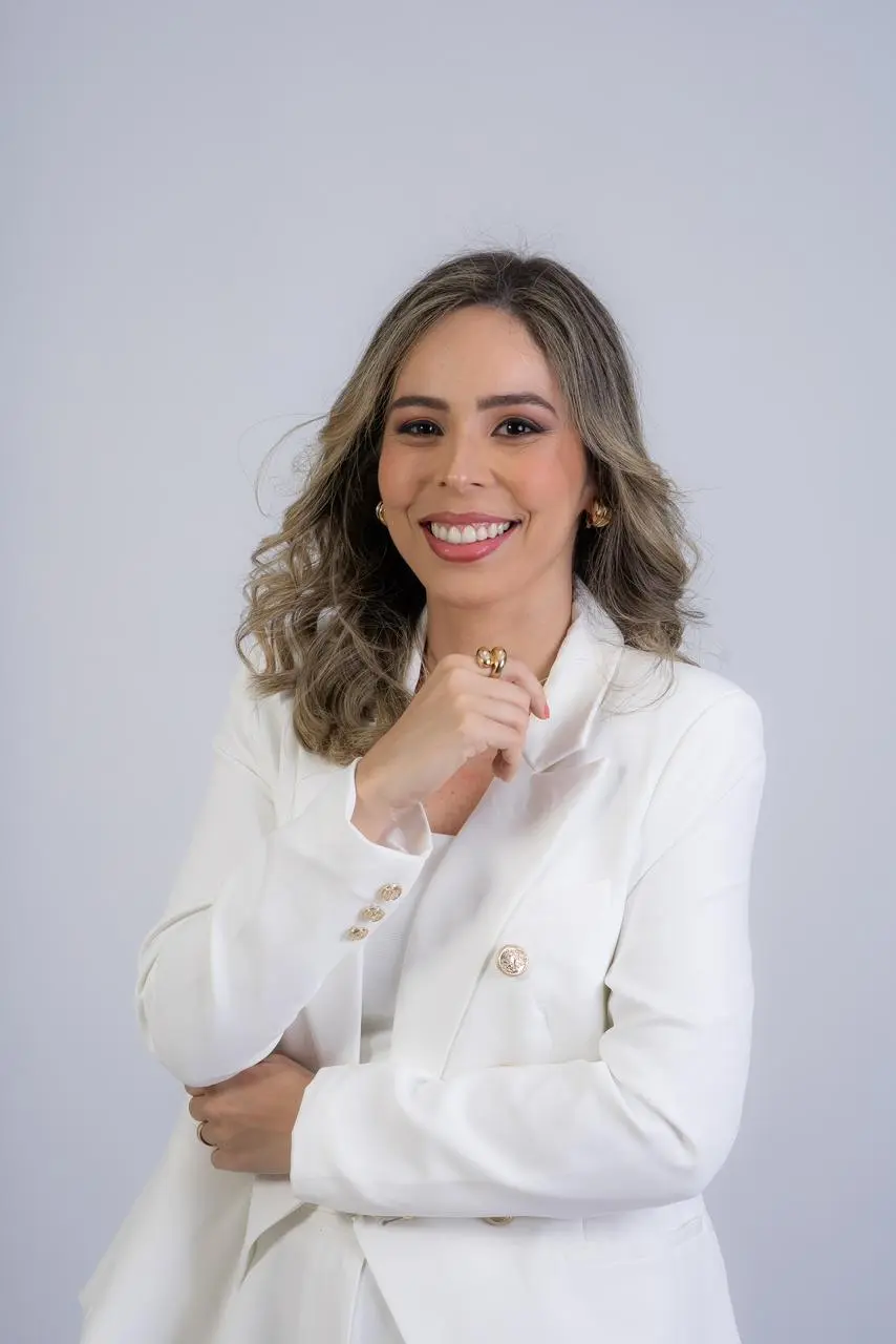 Dra. Ingrid Araújo